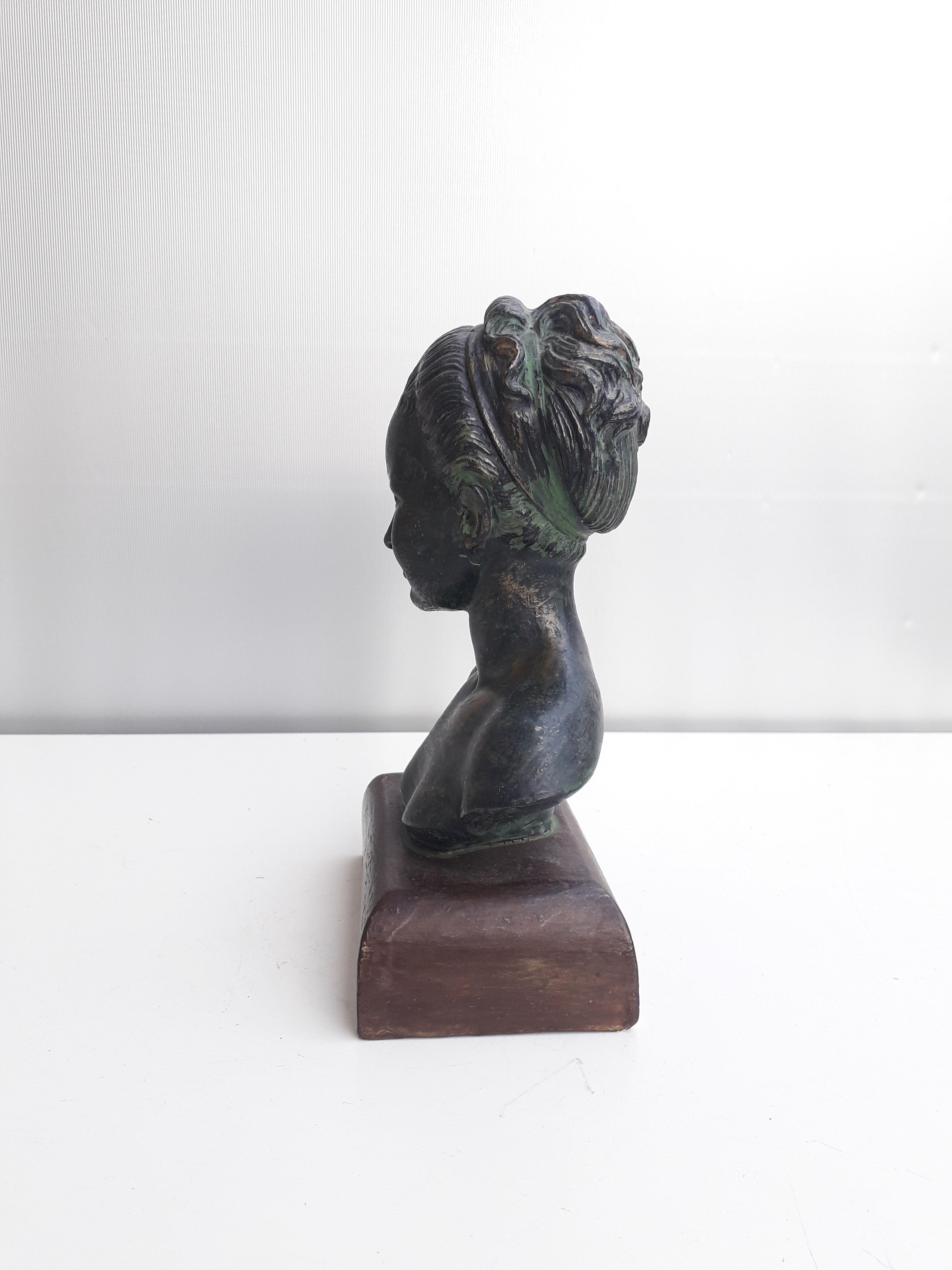 Woman bust in plaster antique bronze effect circa 1960