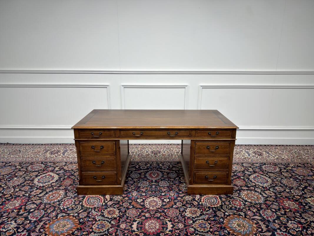 Bureau classique anglais Eichholtz