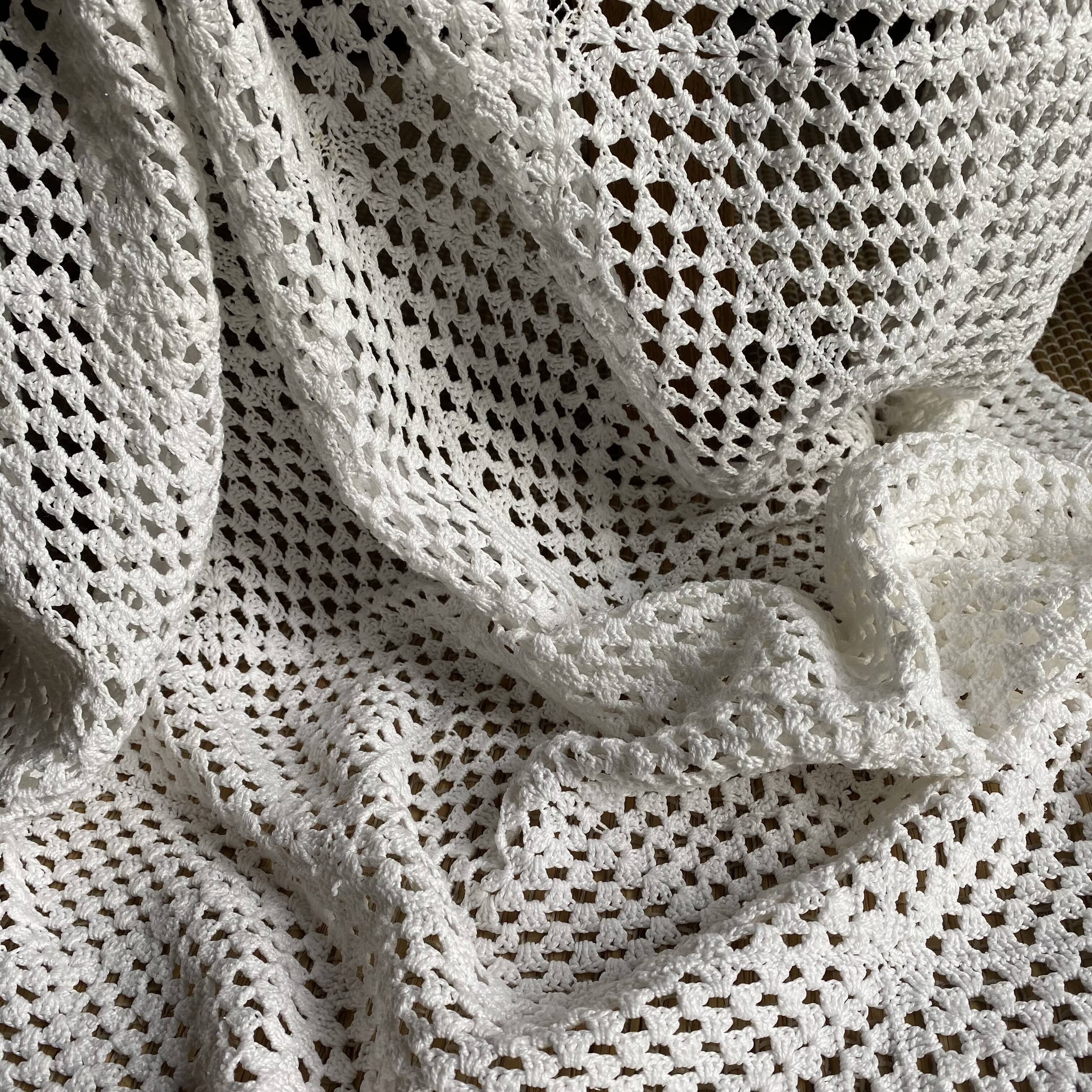 Vintage crochet bed top