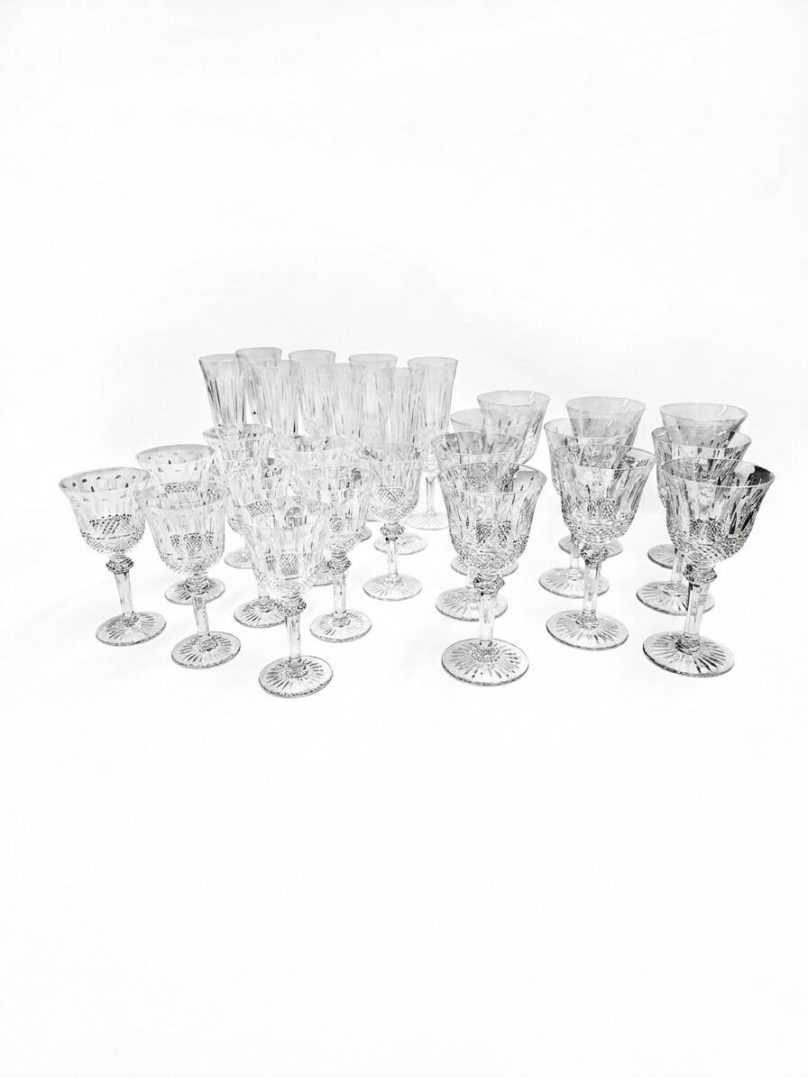 Service de 27 verres en cristal de Saint-Louis — Modèle Trianon