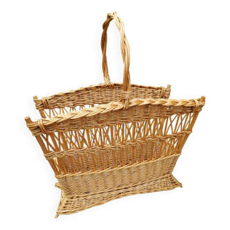 Wicker magazine holder