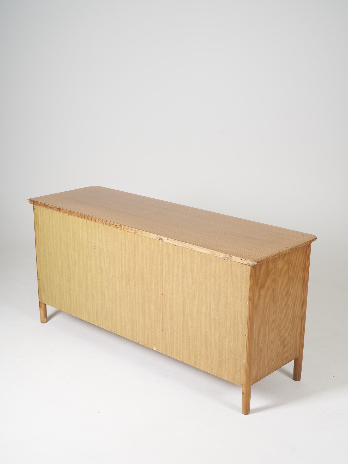 Ash chest of drawers