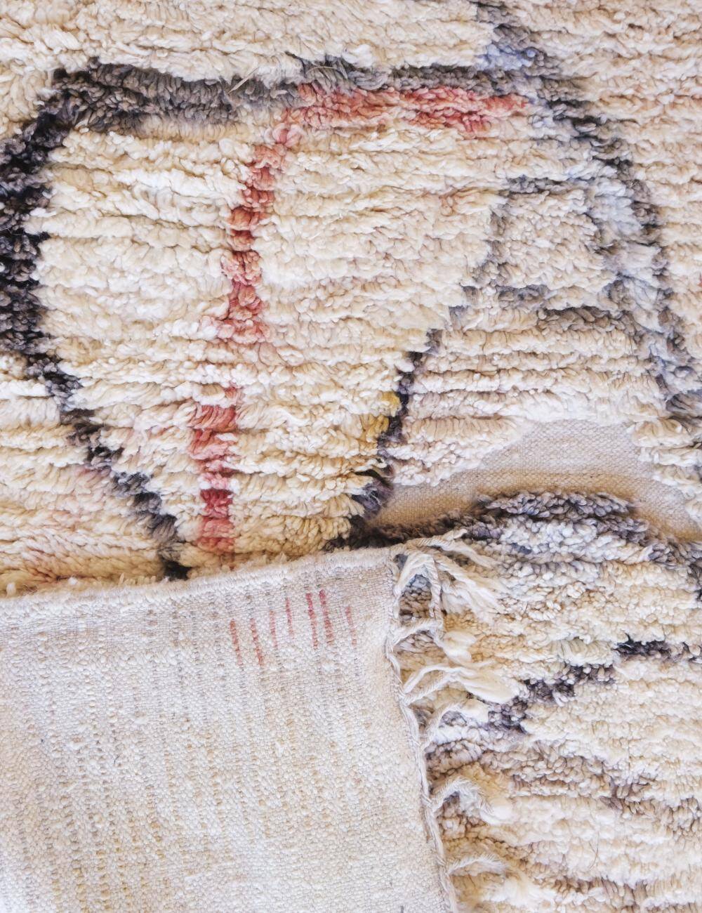 Contemporary Abstract Rug - 353 x 250 cm