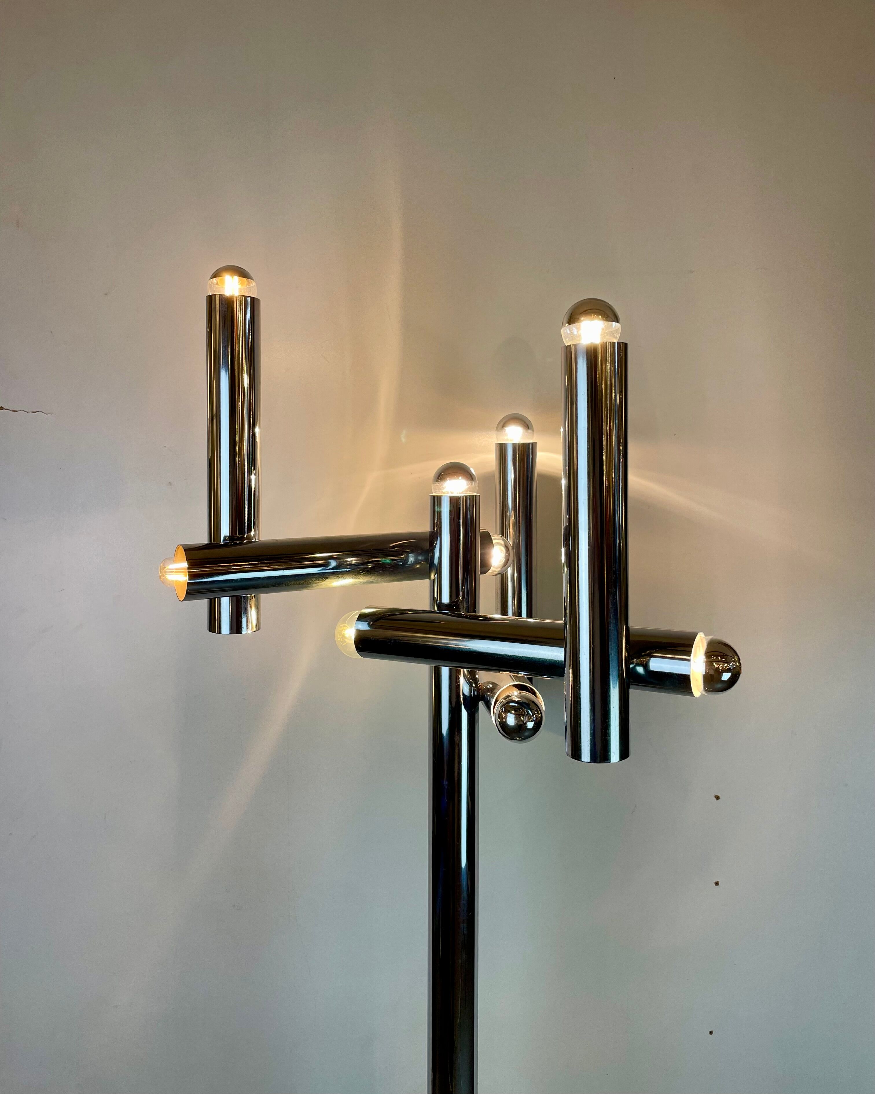 Space-Age Floor Lamp att. to Goffredo Reggiani, Italy, 1970s