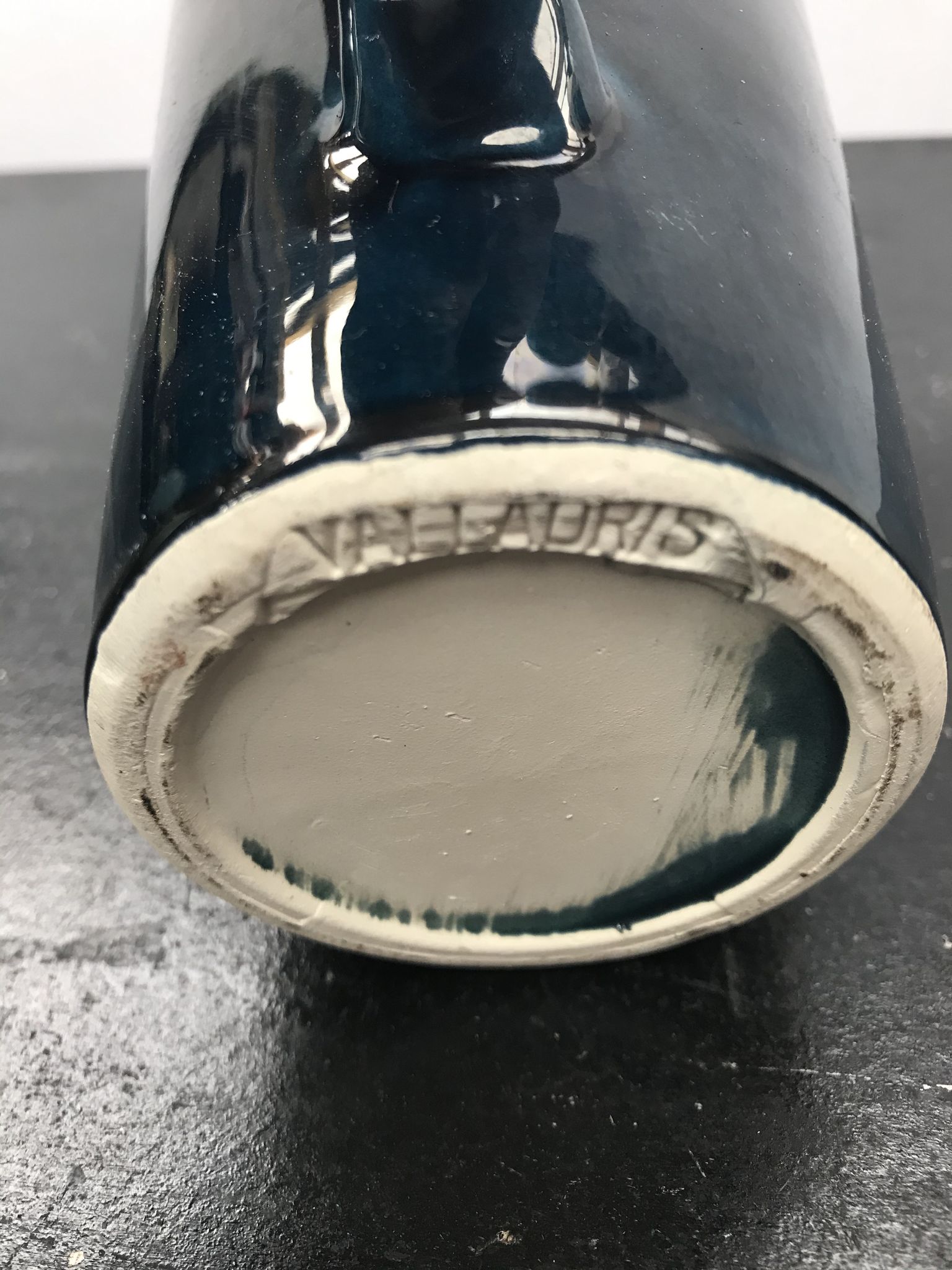 Ancien pichet Vallauris céramique bleu