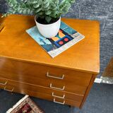 Vintage chest of drawers with spindle legs