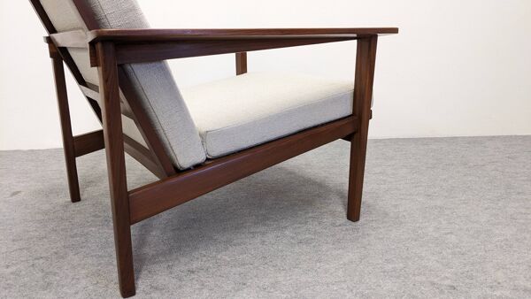 Salon, canapé et fauteuils, de style scandinave en teck, France vers 1950