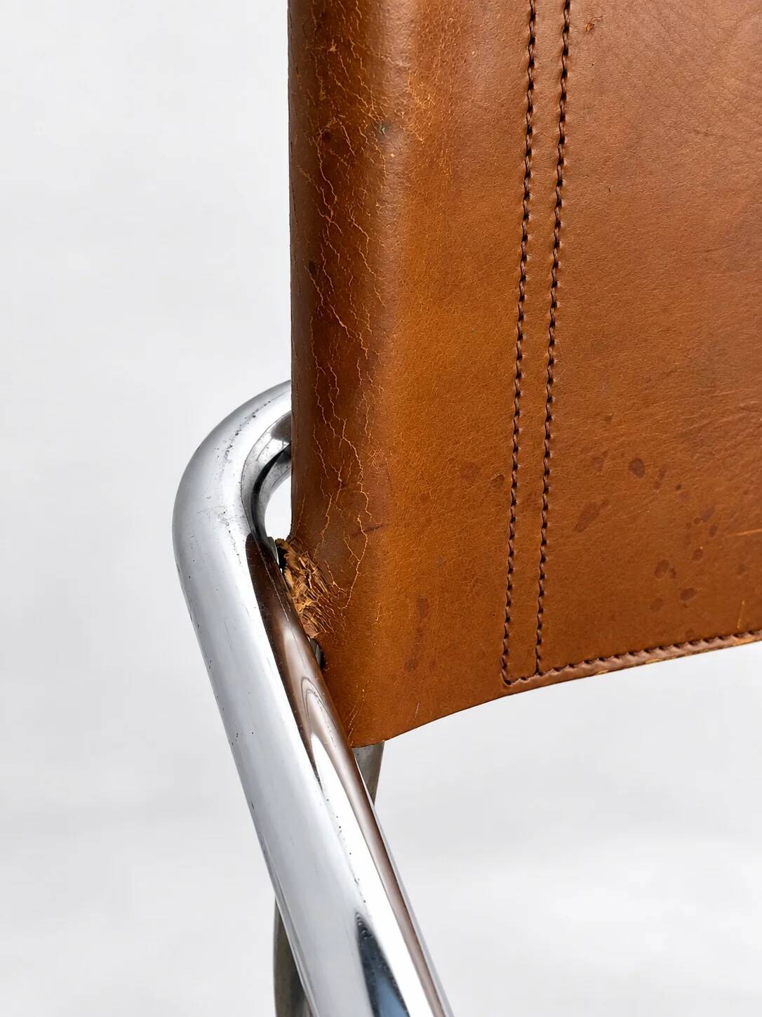 Bauhaus cantilever chair, cognac leather and chrome.