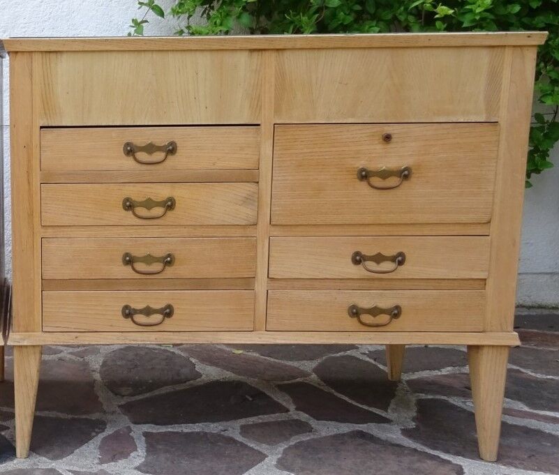 Watchmaking showcase counter 50s