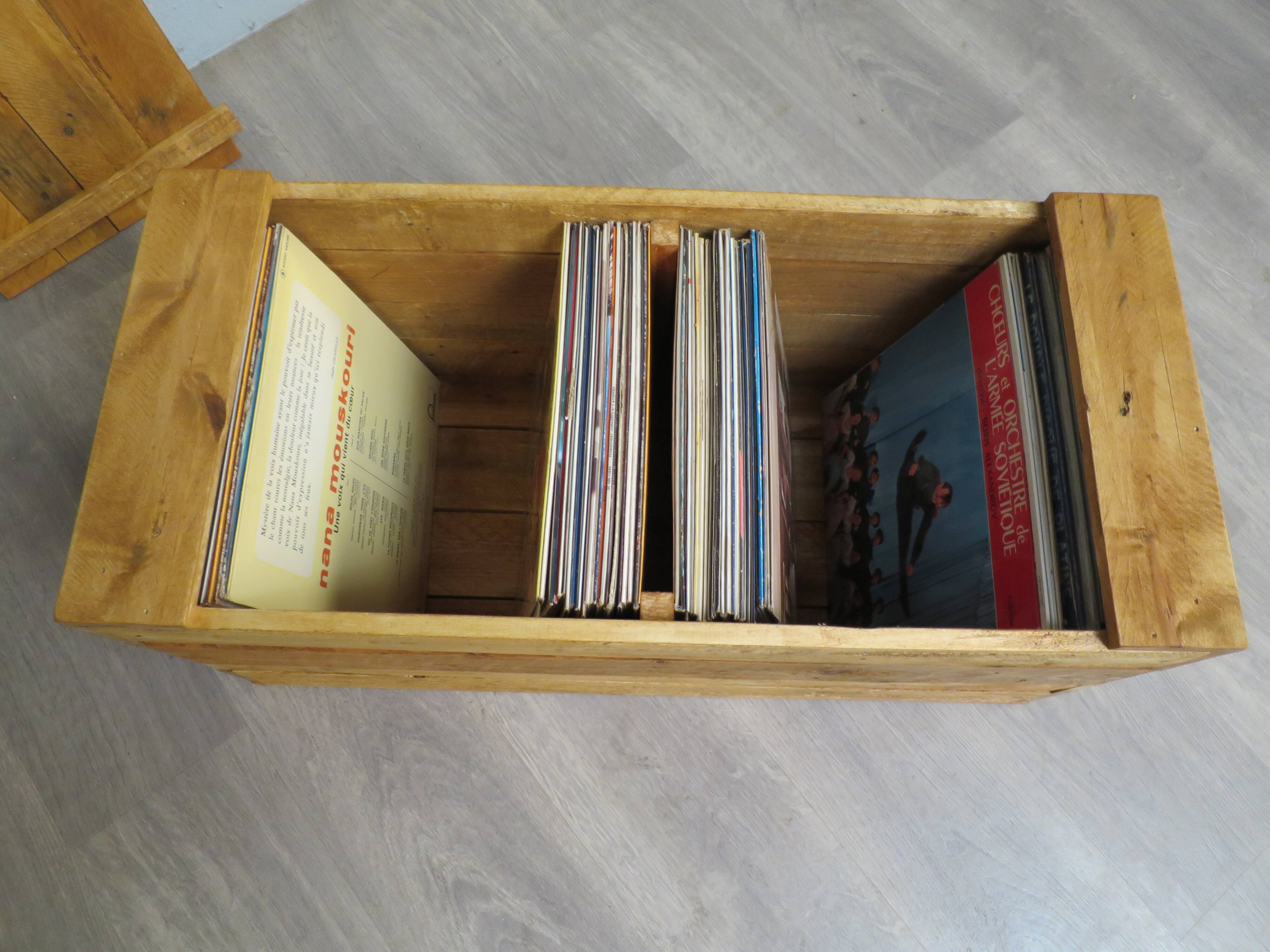 Storage box for vinyl