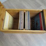 Storage box for vinyl