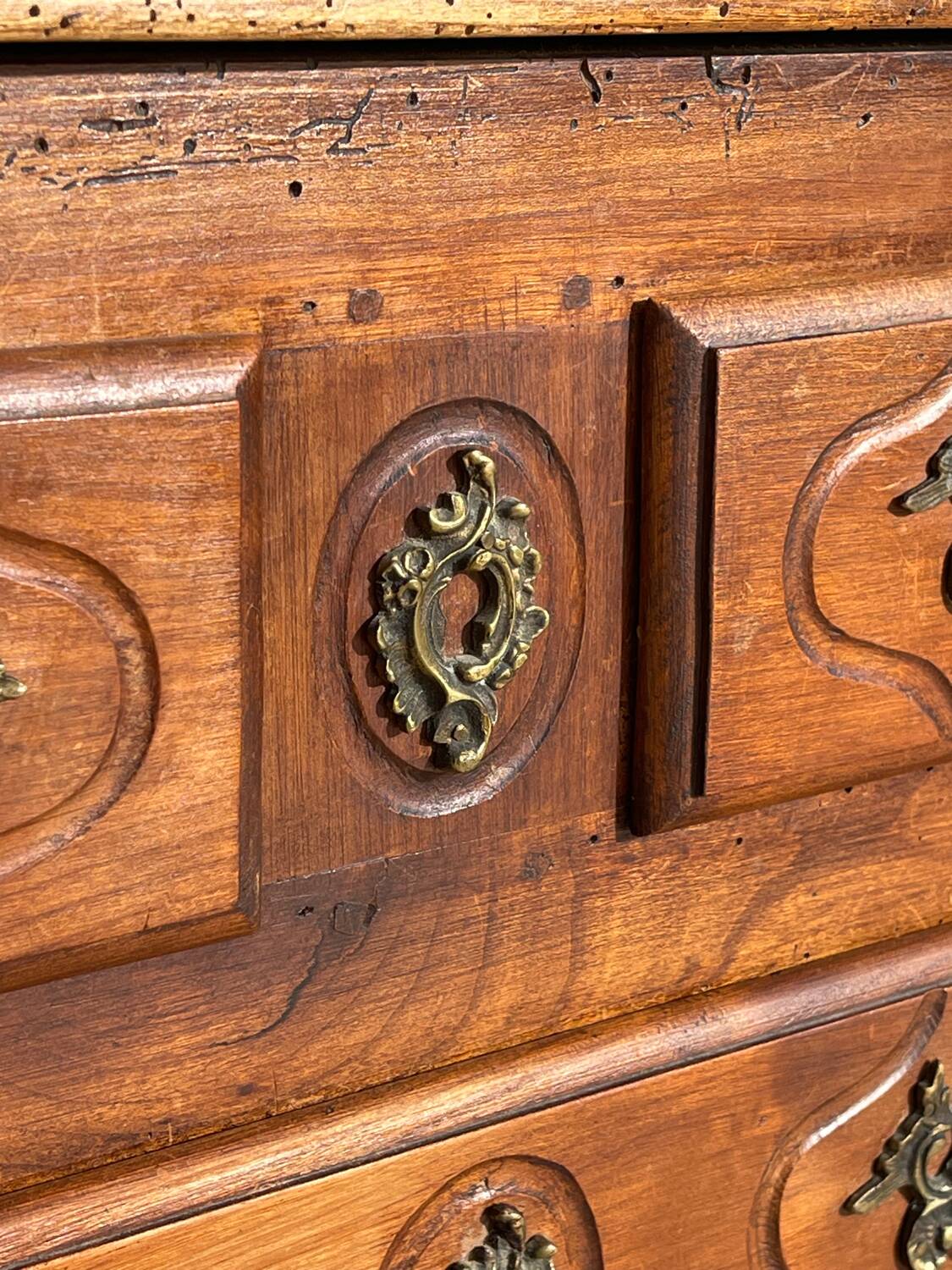 Small Louis XV style chest of drawers
