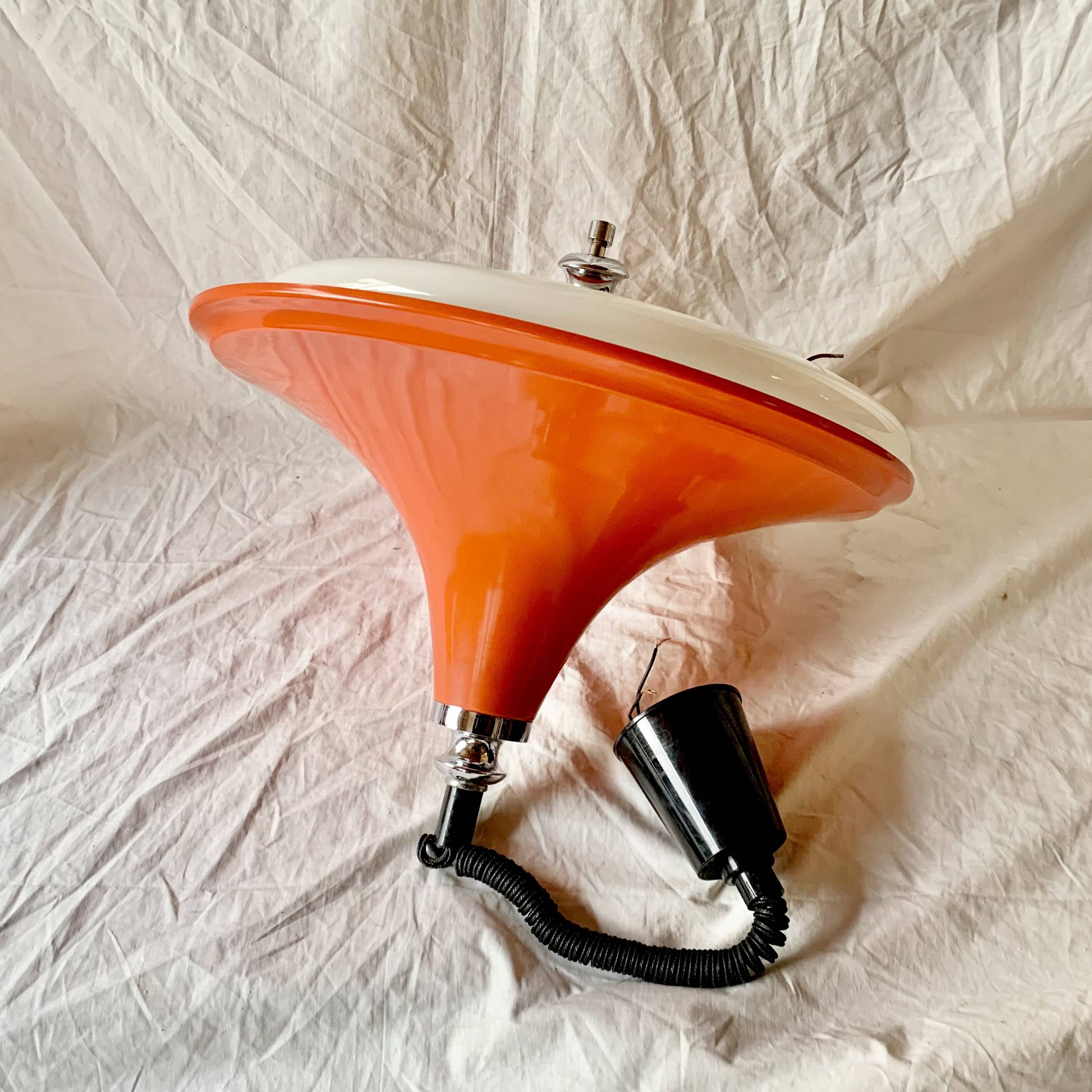 Suspension Space Age Design en métal laqué orange