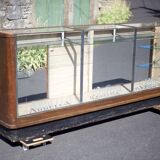 Store window counter, art deco showcase counter, collection showcase, interior decoration