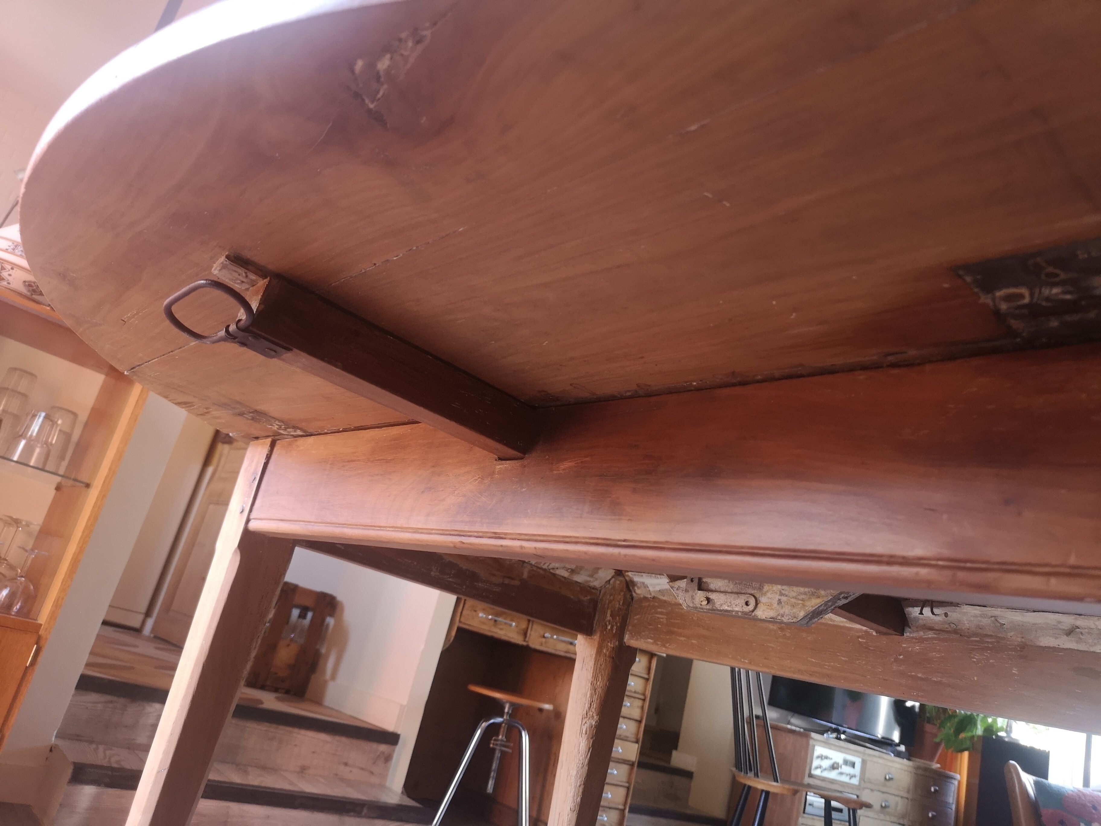 Table de ferme ronde D 130 cm