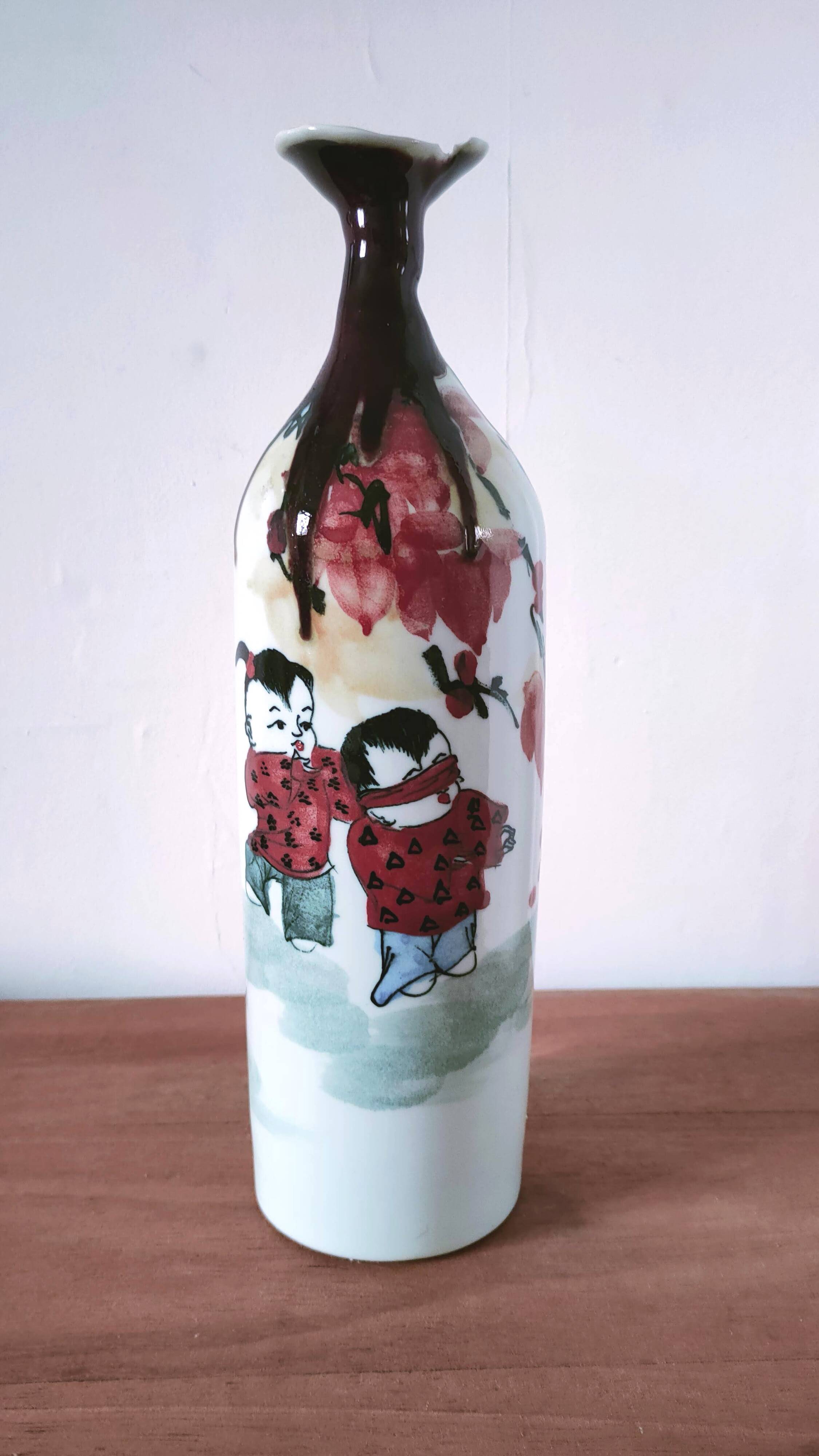 Chinese porcelain vase design from the 60s