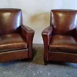 Club armchairs with curved backs