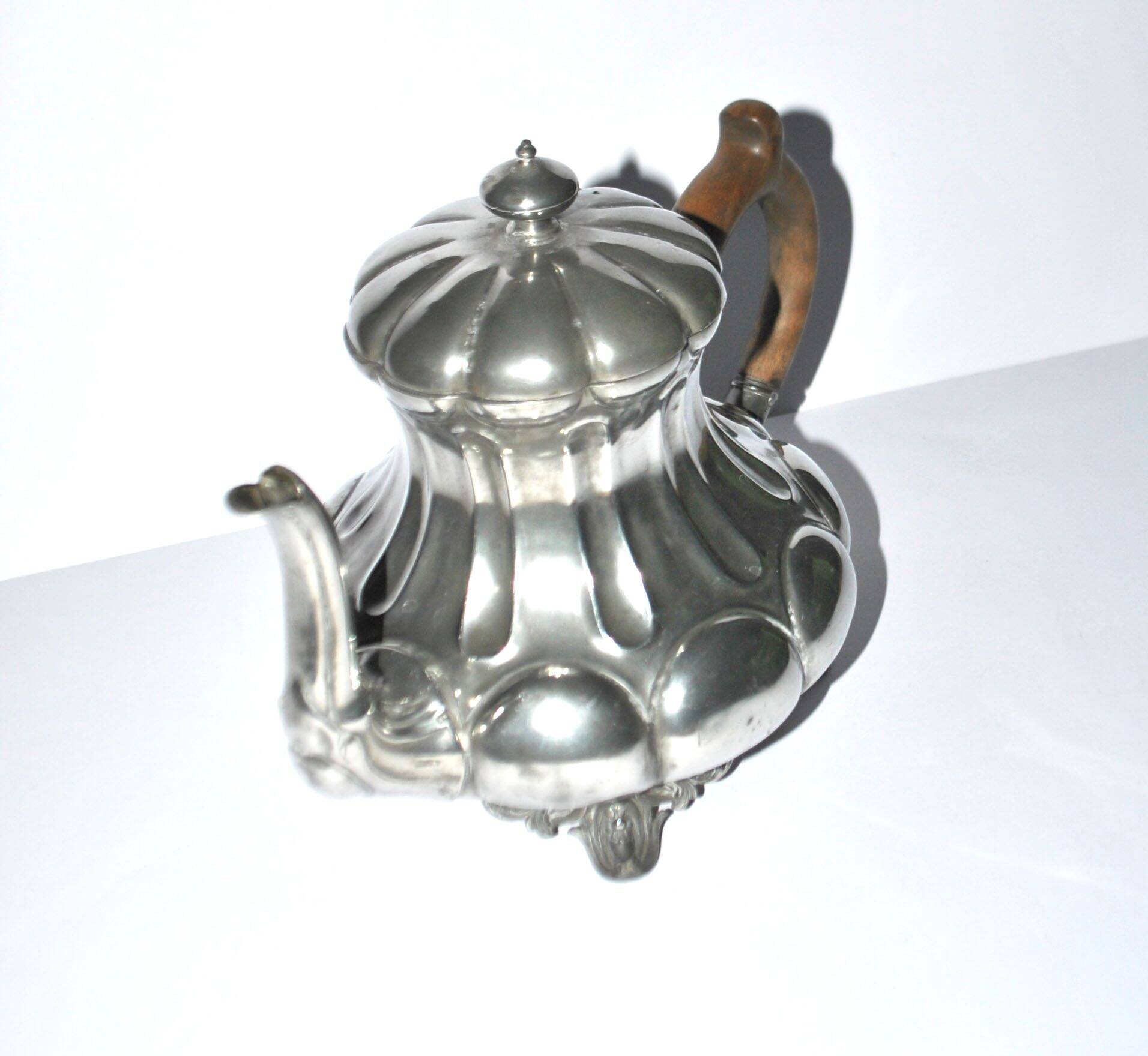 English pewter teapot Sheffield goldsmith Shaw & Fischer 1900