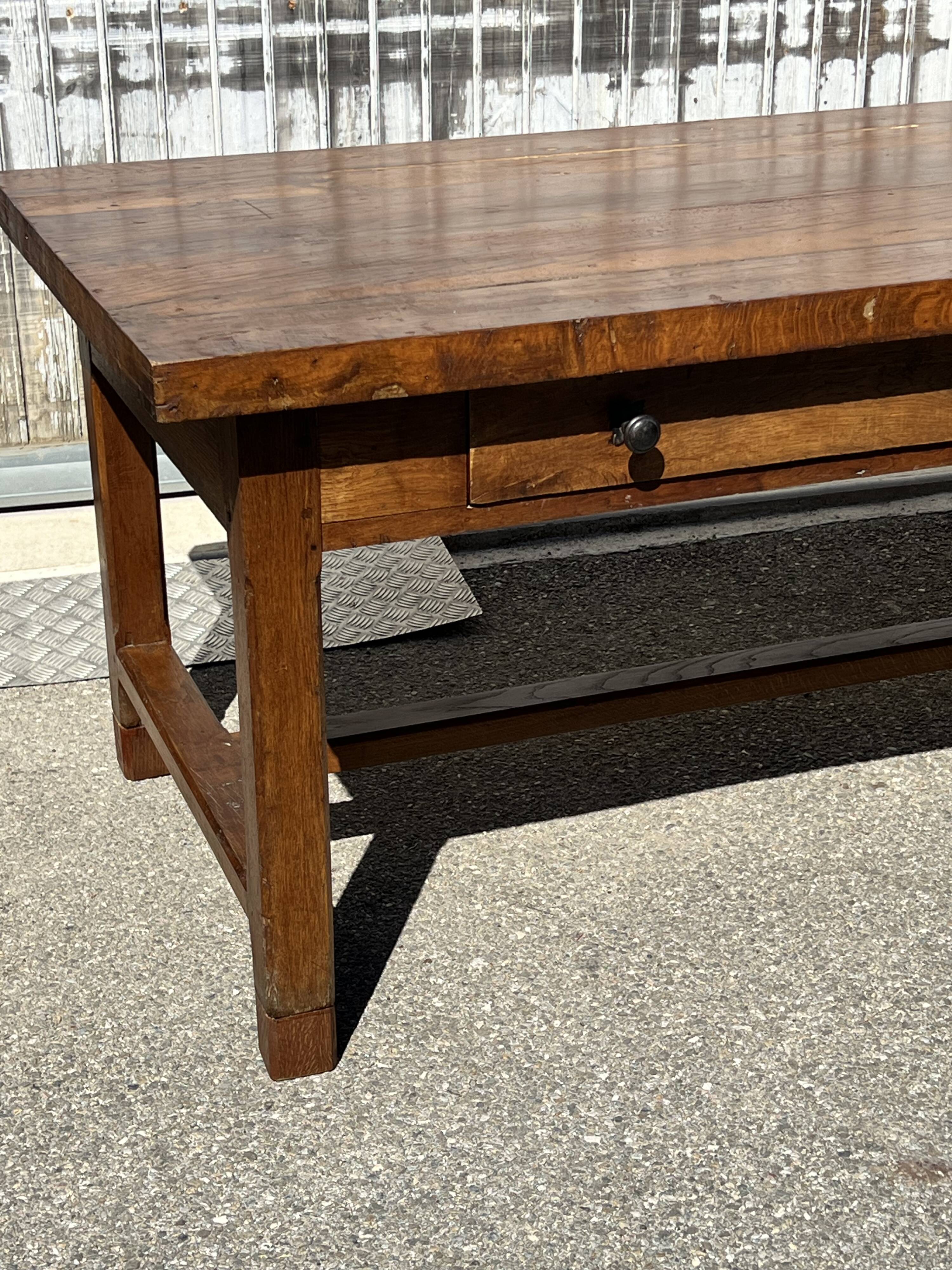 Farm table