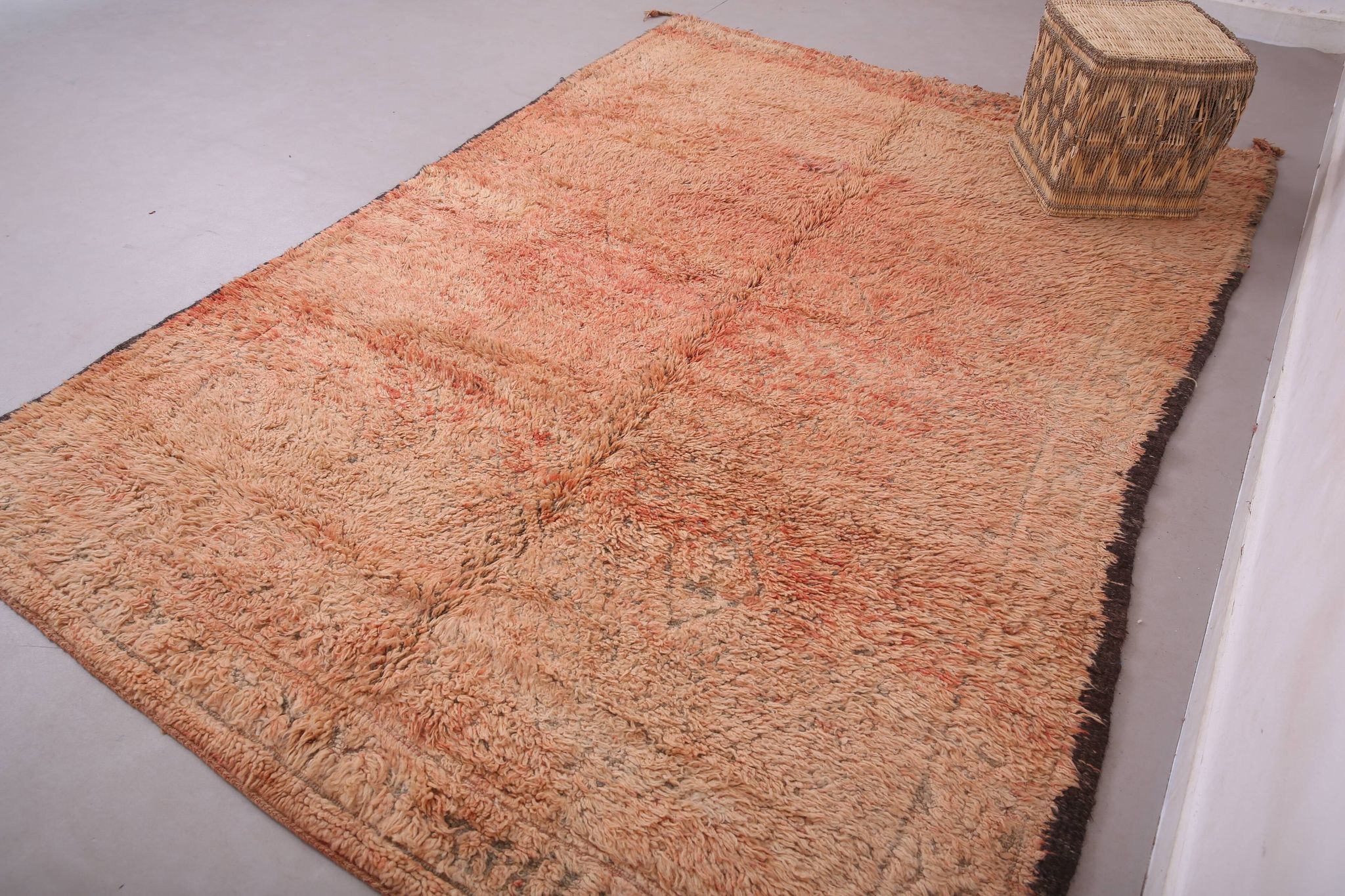 Peach Vintage Moroccan Rug 183 x 274 cm, Berber Wool Rug, Bohemian Rug