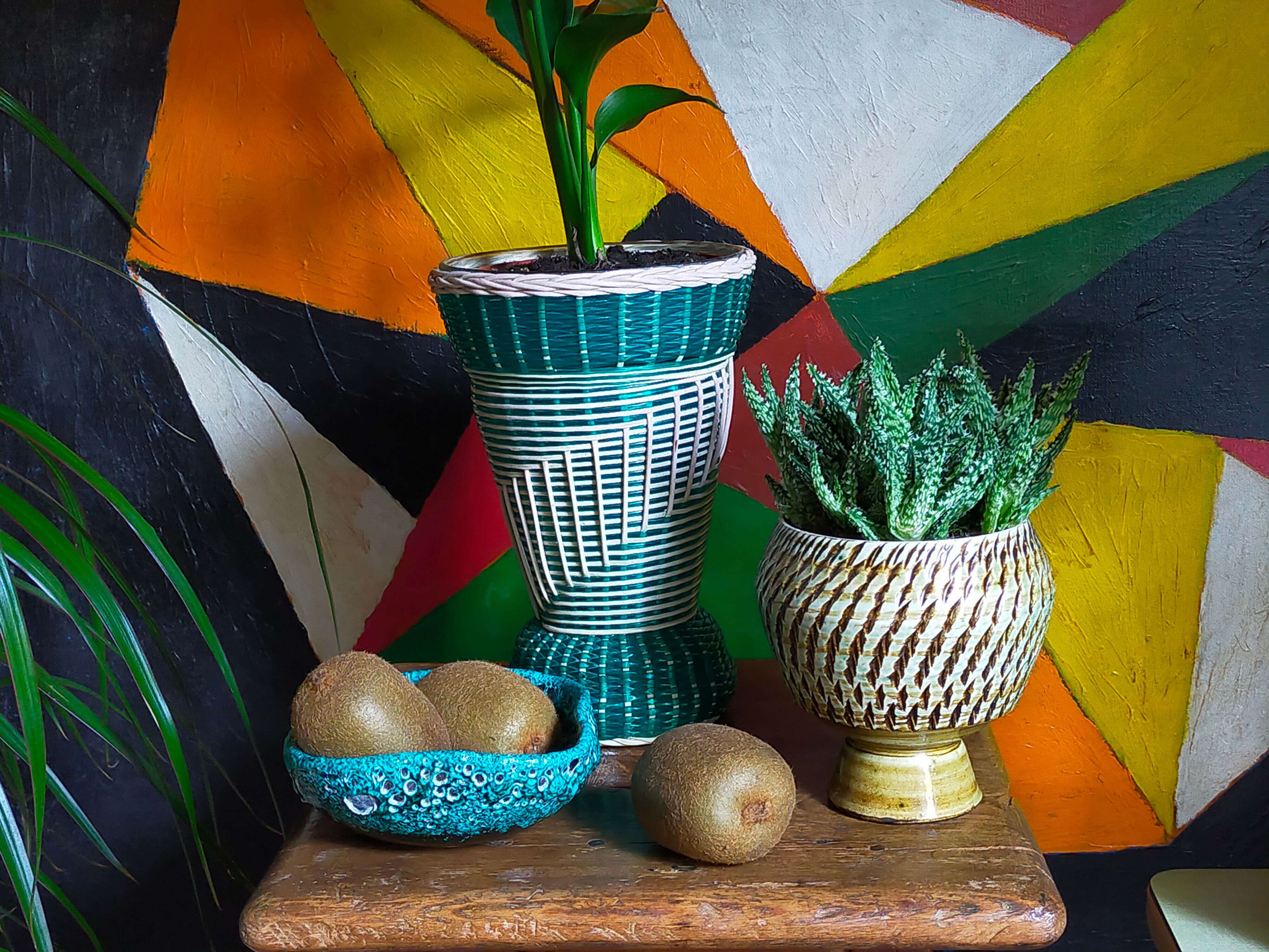 Glass vase and braided scoubidou thread 50s