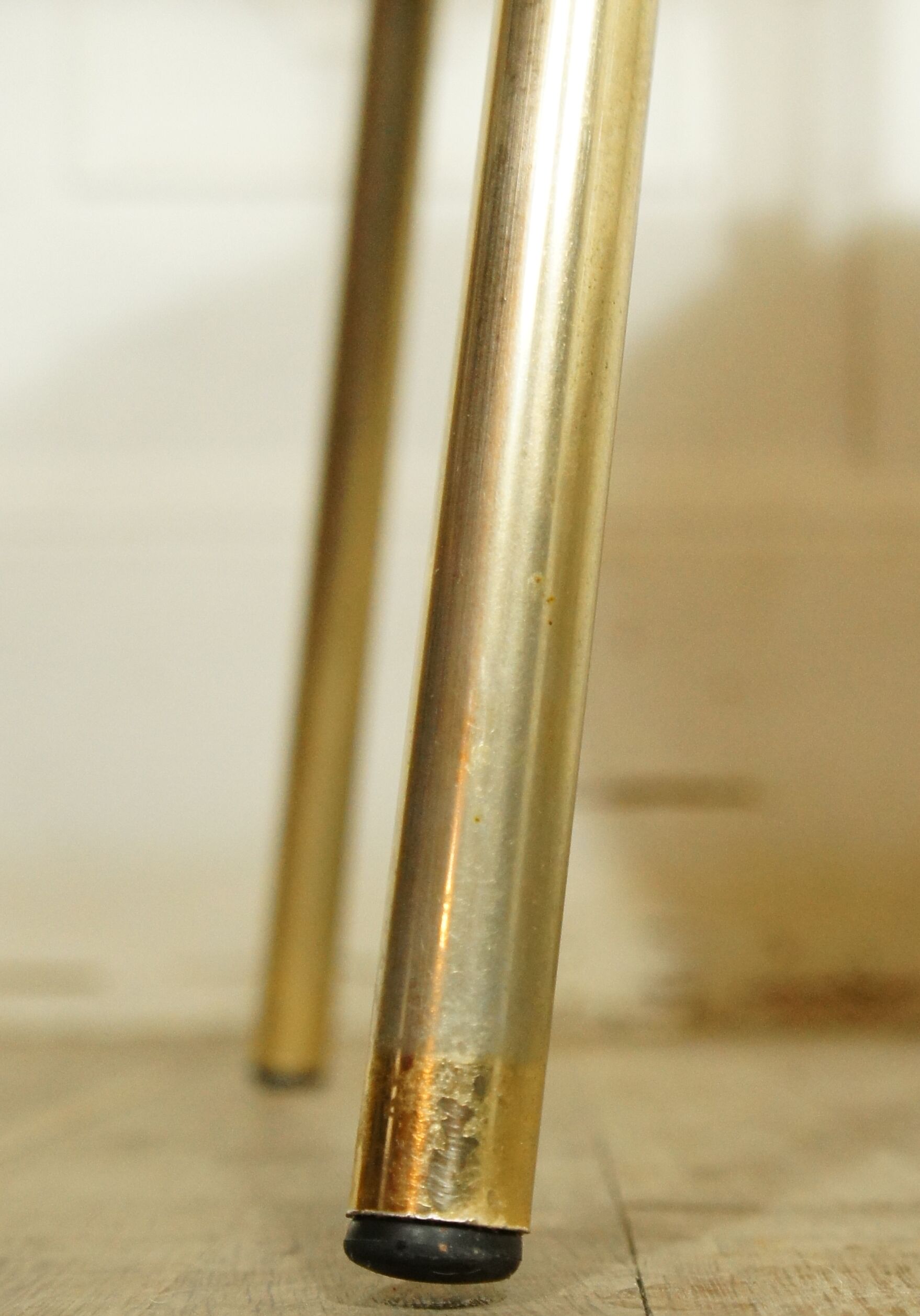Pelfran mustard & gold moumoute chair