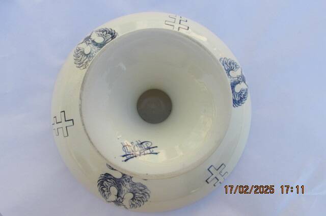 Lorraine cross and thistle compote dish with blue decoration