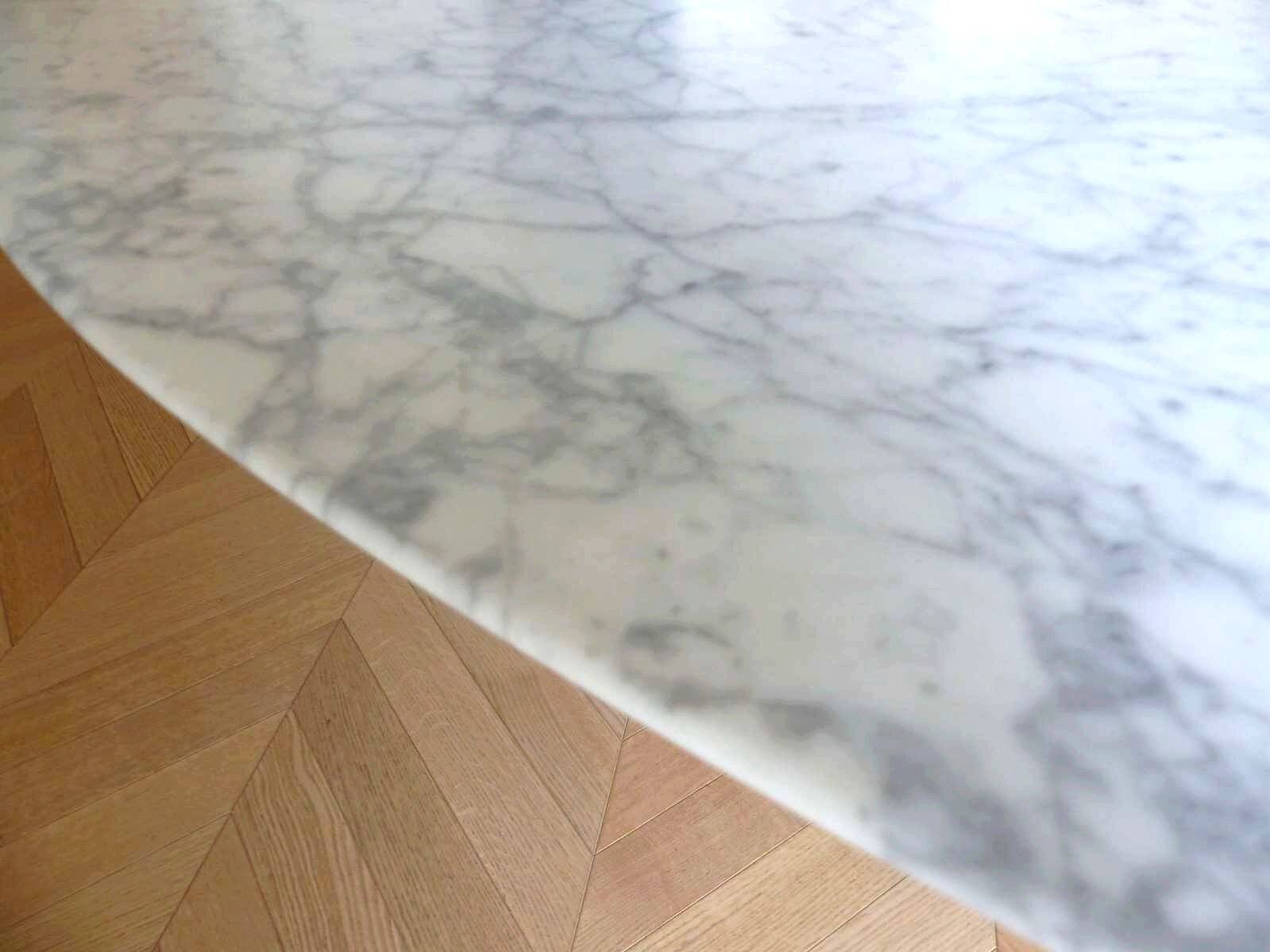 Saarinen Dining Table - Oval Statuarietto Marble KNOLL Eero Saarinen