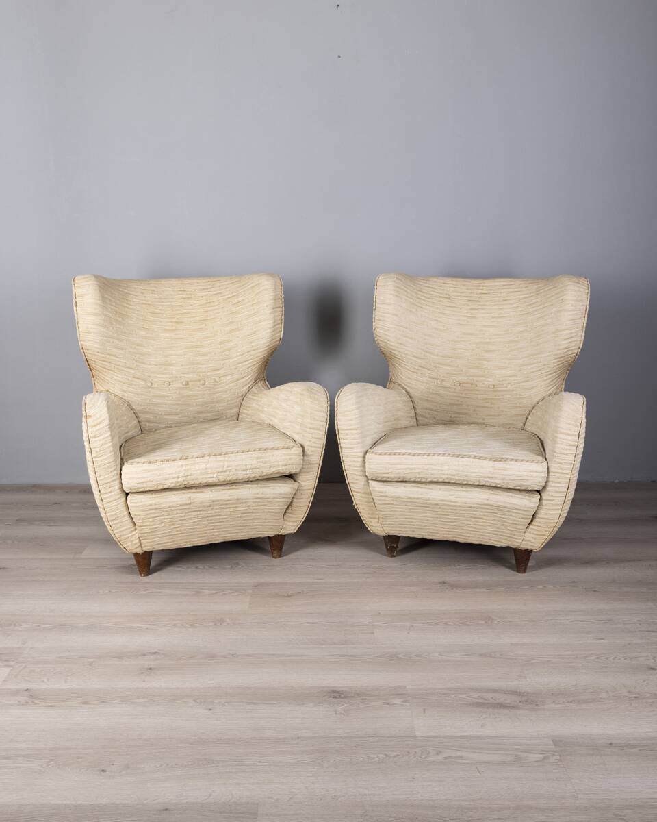 Pair of vintage 1950s armchairs in white fabric, Italian design