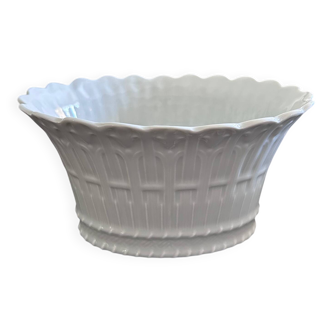 Porcelain basket-style planter