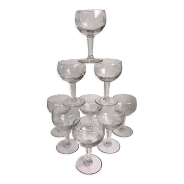 Set of 8 crystal wine glasses engraved 40-50s