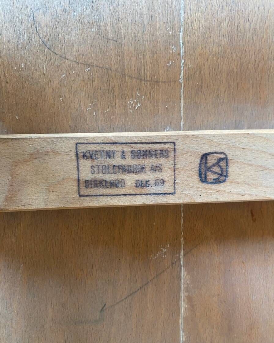 Quatre chaises basses Kvetny et Sonners Stolefabrik Danemark 1960