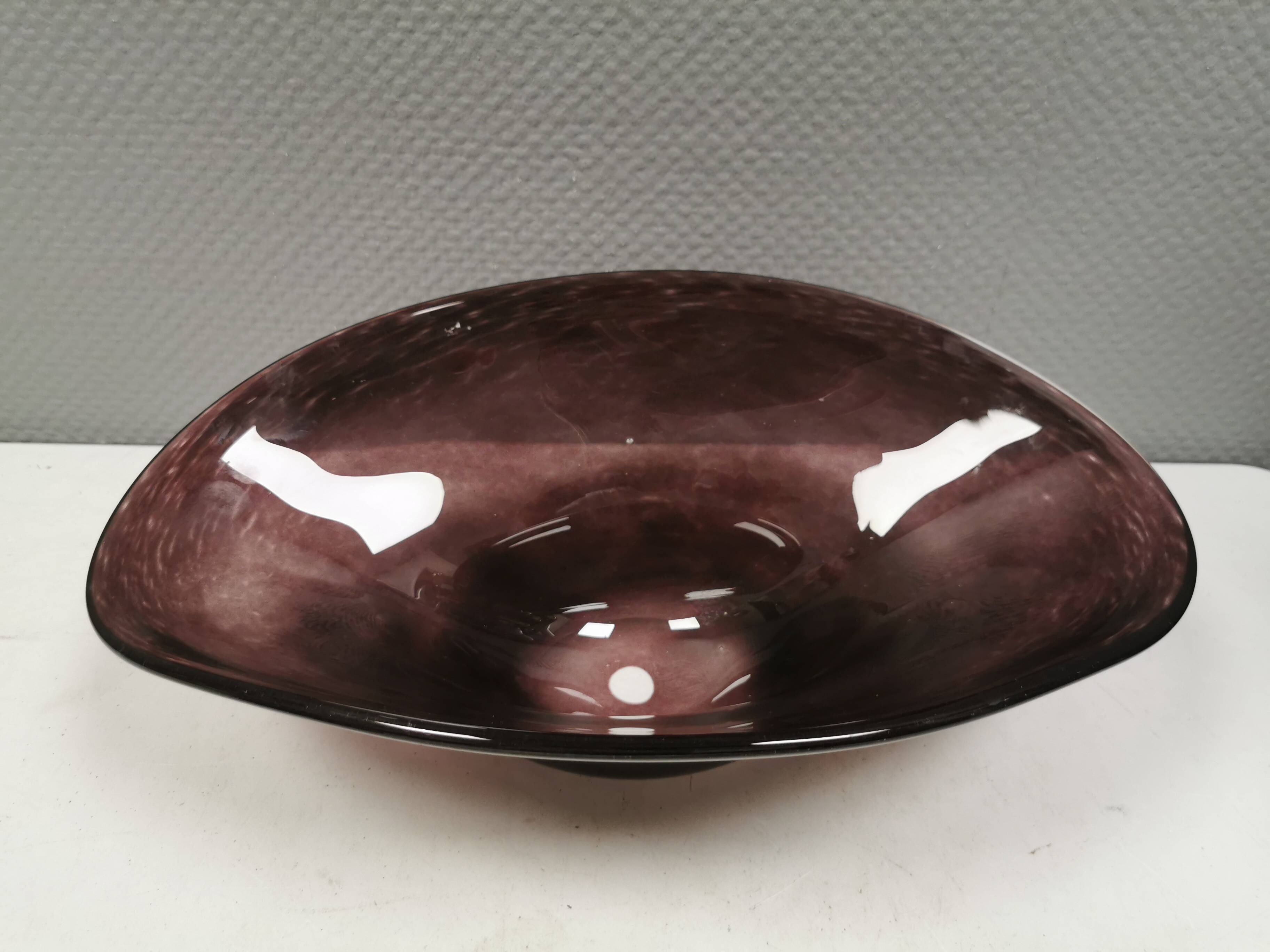 Large dish in several layers of glass, in a beautiful purple colour 1980s