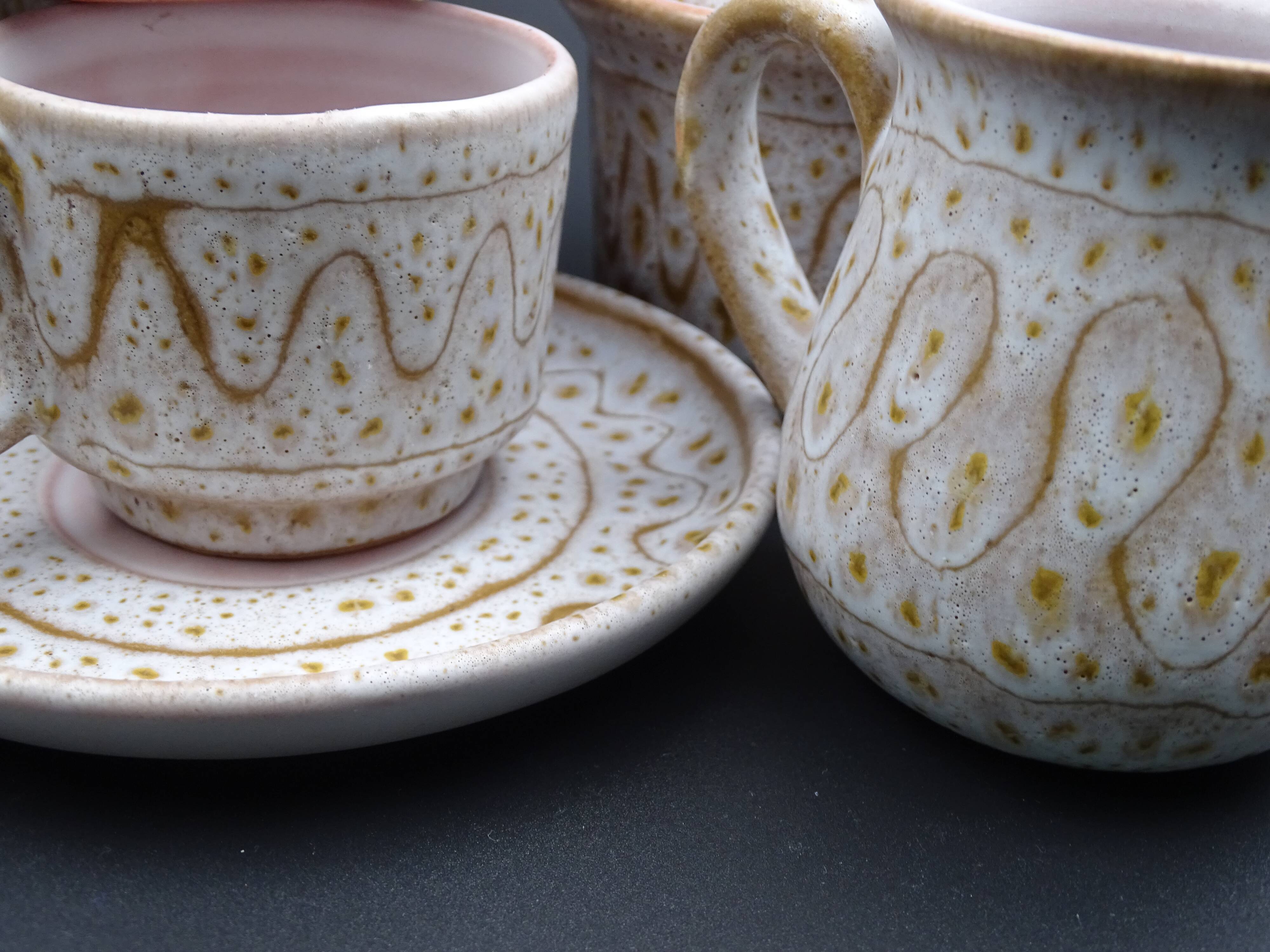 Earthenware coffee service signed Jean Austruy Vallauris around 1970 - Cups - saucers - milk pot