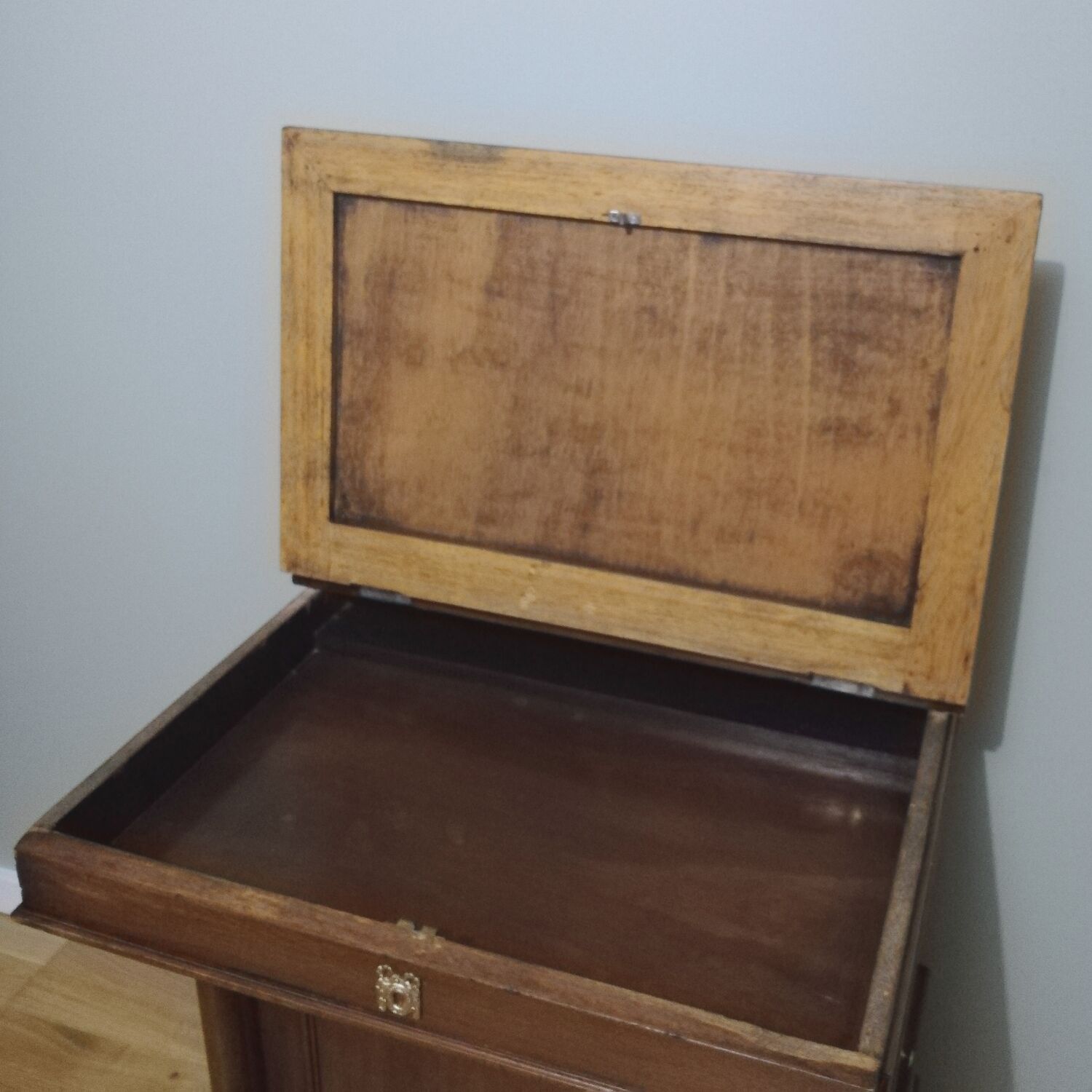 English secretary Davenport