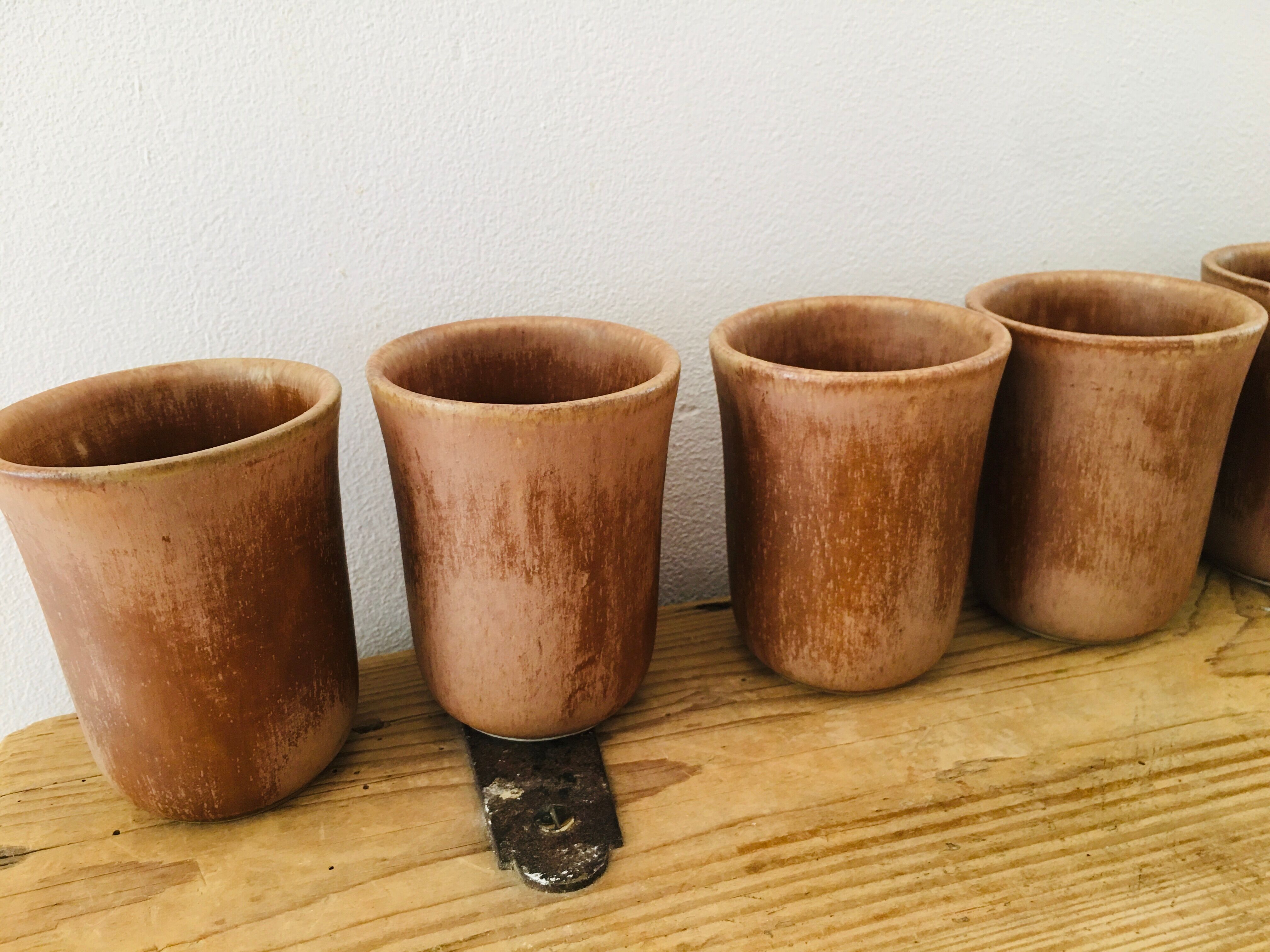 Sandstone cups