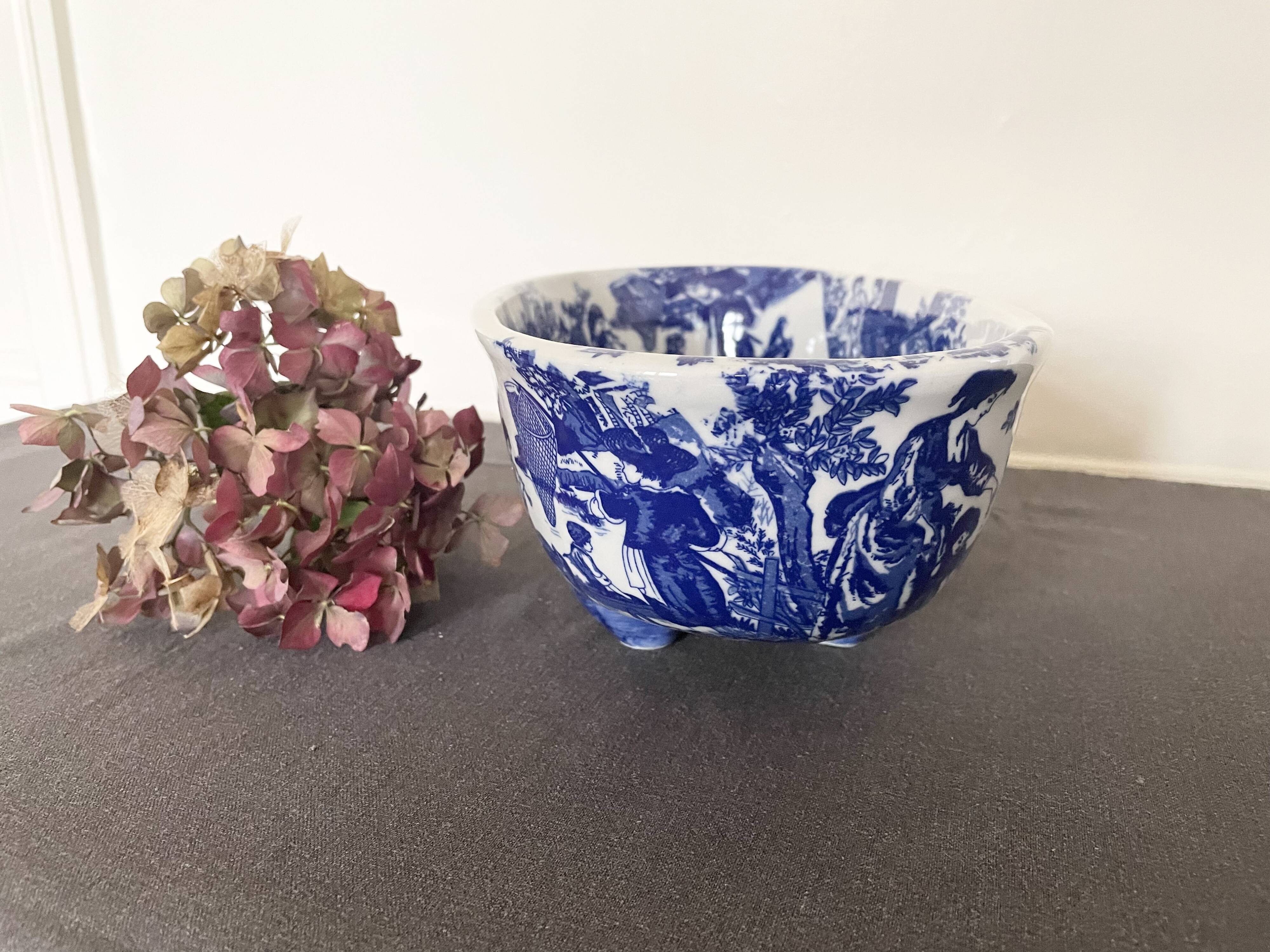 Victoria Ware IronStone planter.