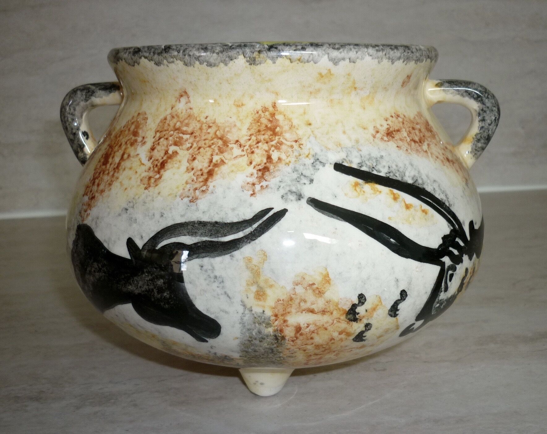 Tripod bonbonnière with "lascaux" decorations 1950-1960