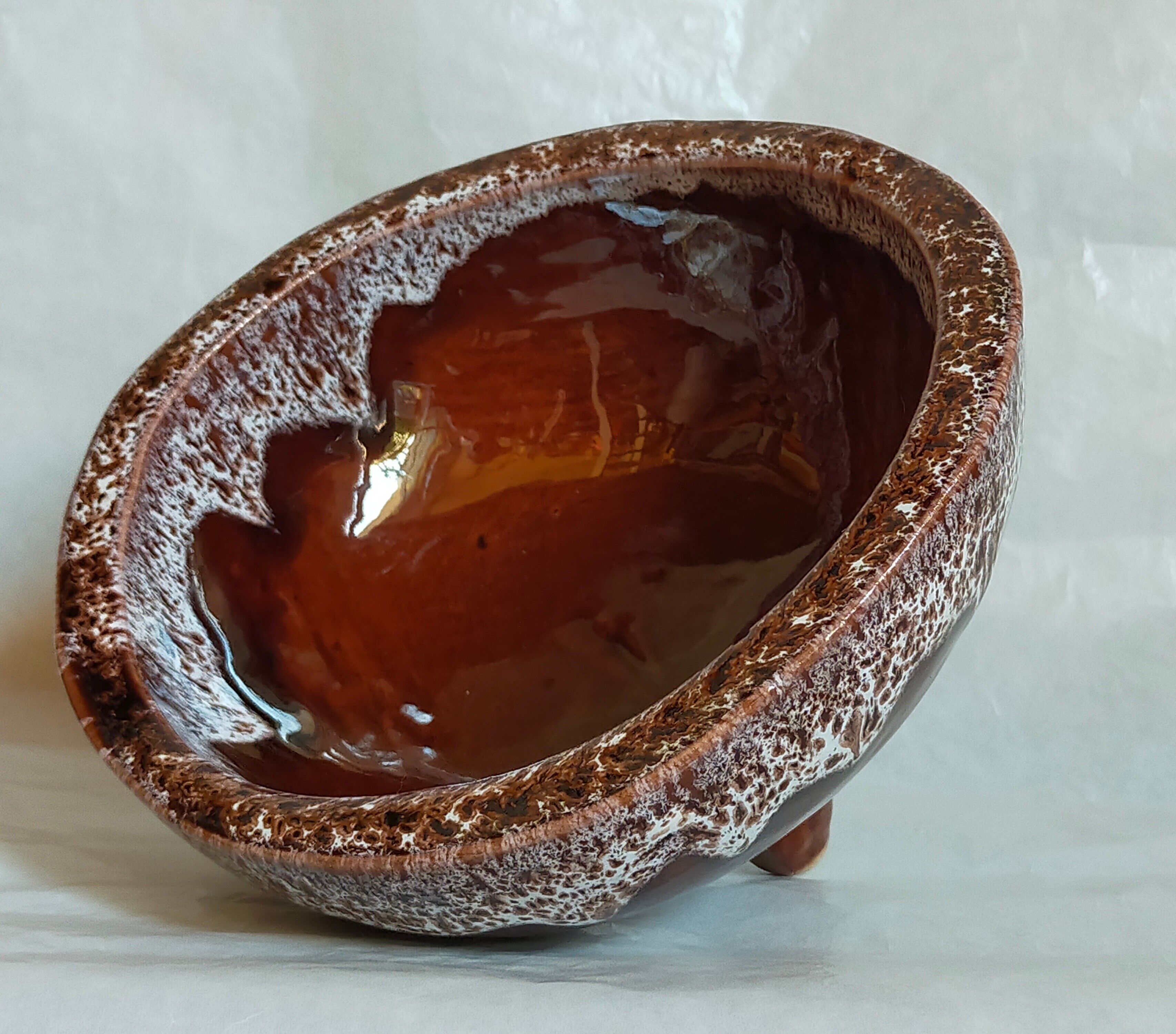 Ceramic tripod cup from accolay signed vintage