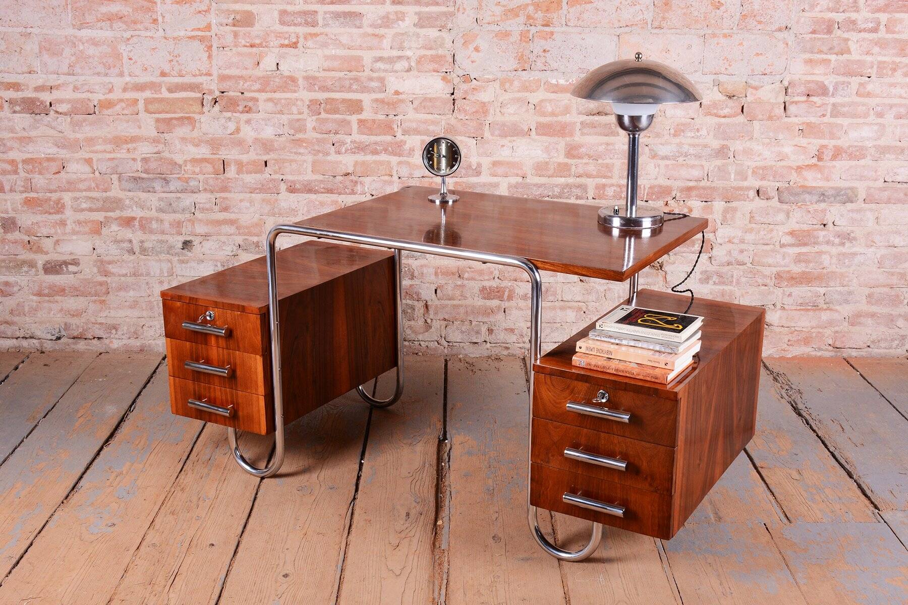 Czech Bauhaus Writing Desk in Walnut attributed to A. Lurcat for Kovona, 1920s