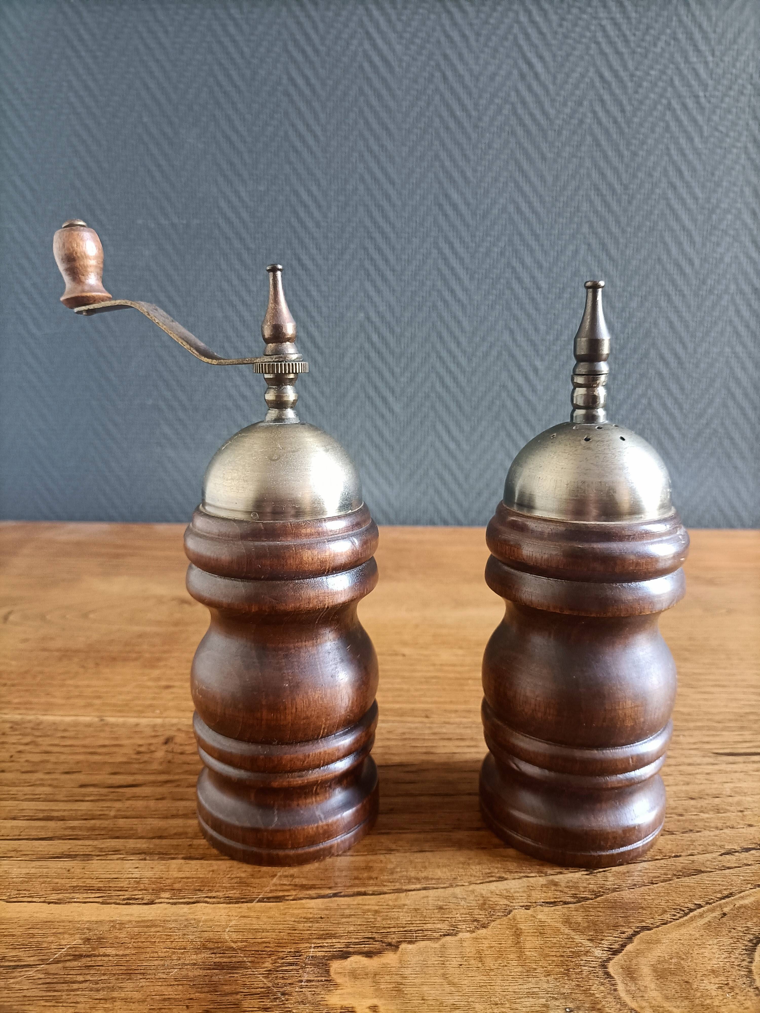 Wooden pepper mill and salt shaker set