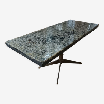 Table basse en pierre fractale, résine acier et inclusions Marie Claude de Fouquières années 70