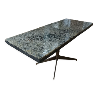 Table basse en pierre fractale, résine acier et inclusions Marie Claude de Fouquières années 70