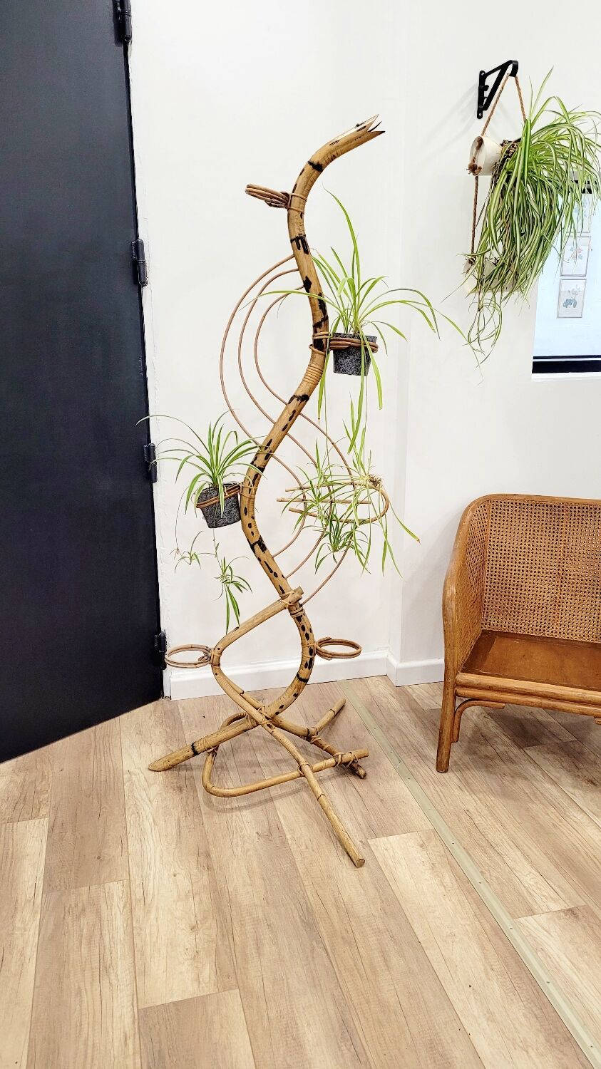 Rattan plant stand