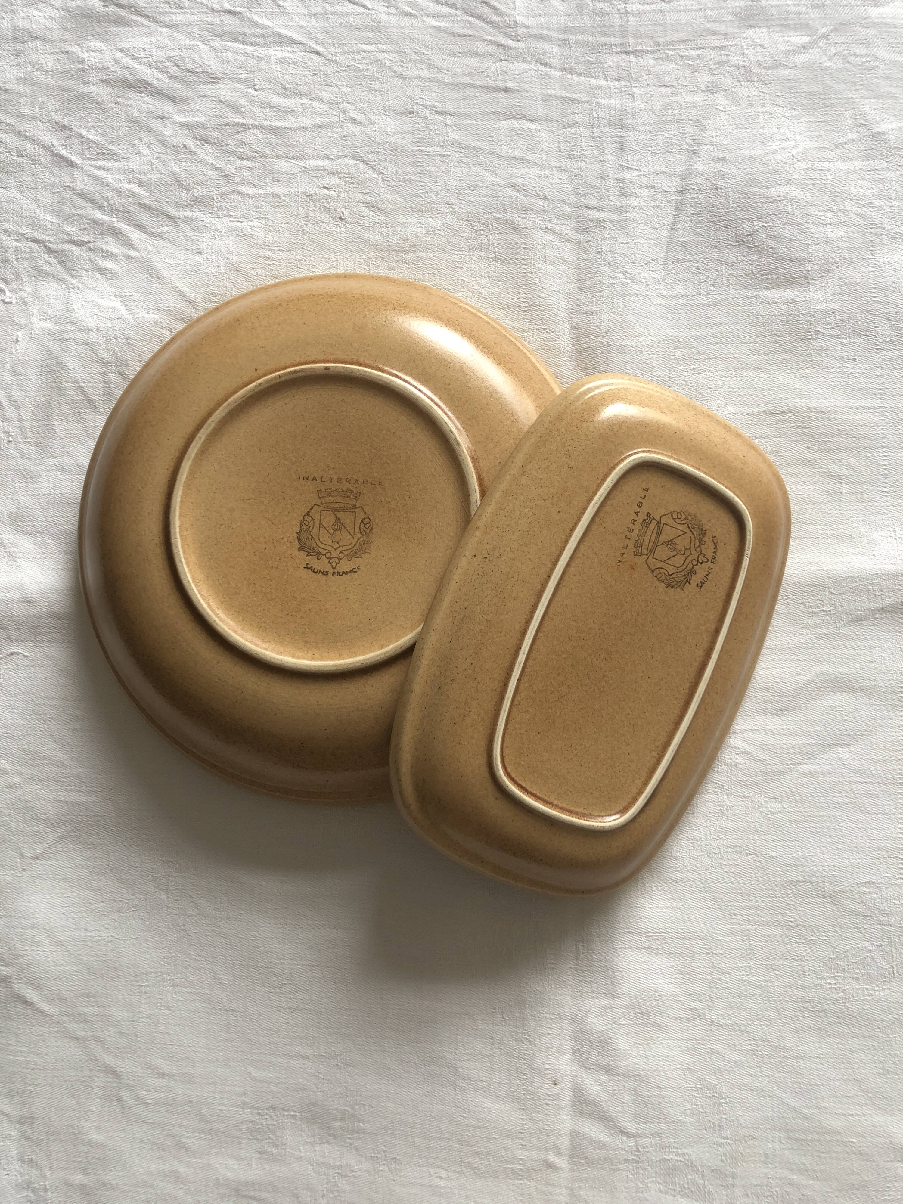 Round dish and serving bowl in Salins stoneware