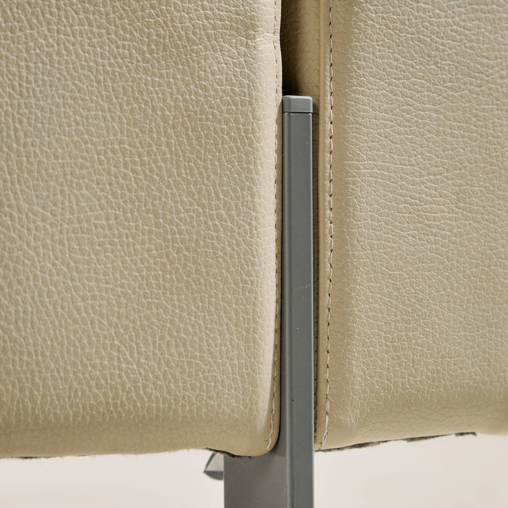 Kinnarps leather armchair