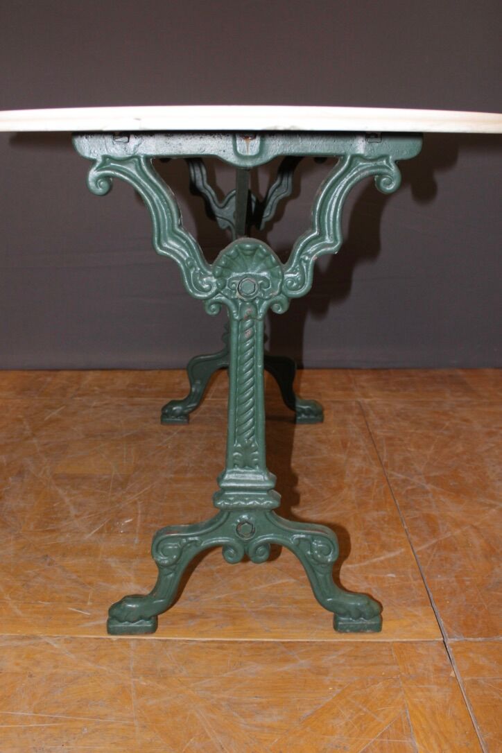 Bistro table in marble and cast iron around 1900