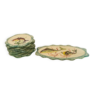 Fish-decorated service