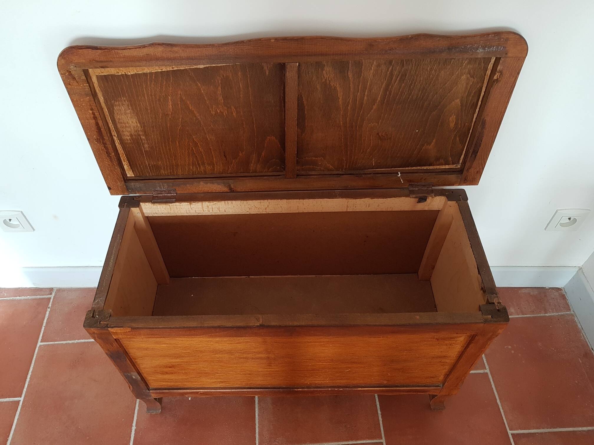 Vintage toy box 1970