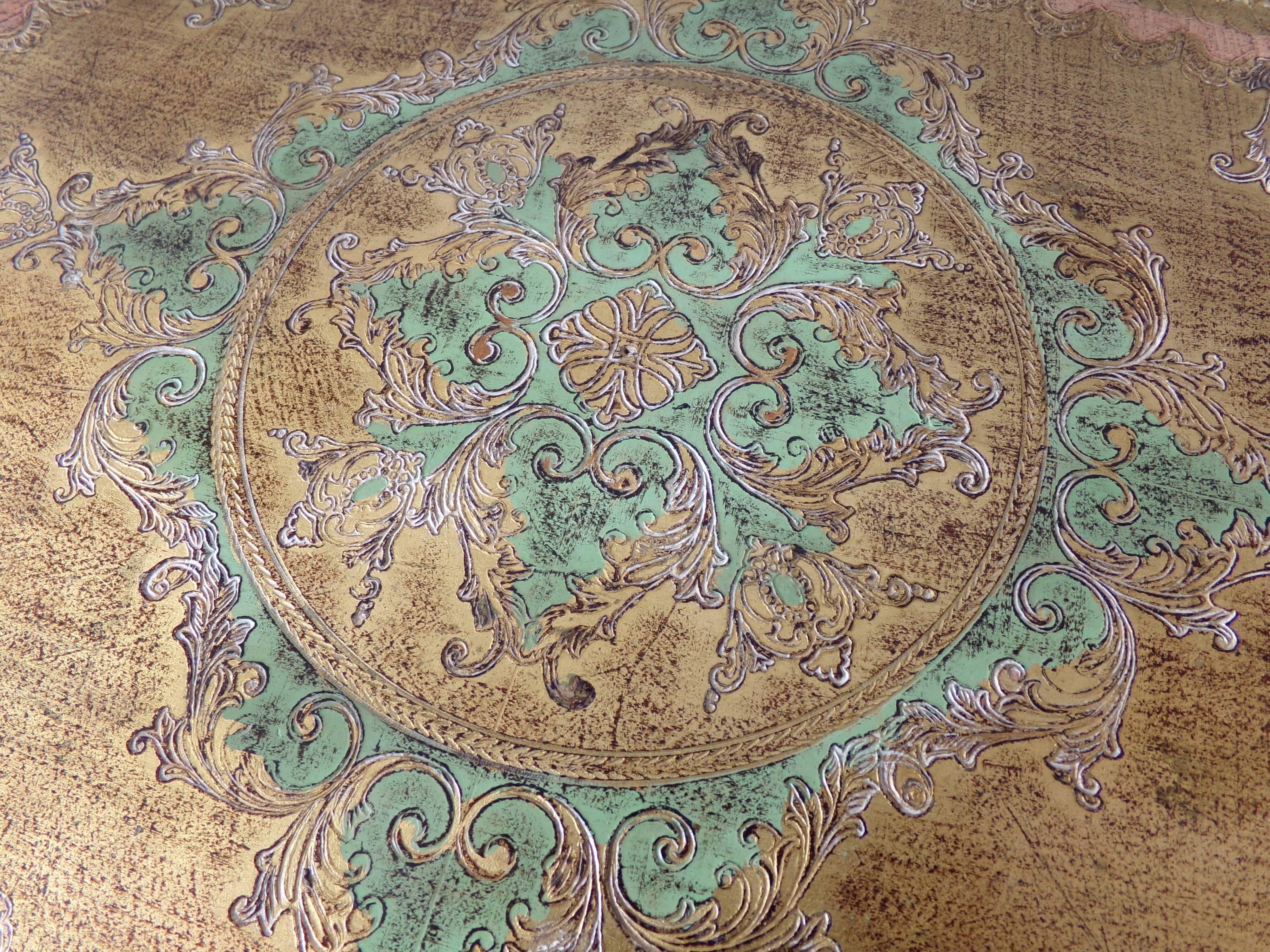 Florentine service tray made of hand-painted wood